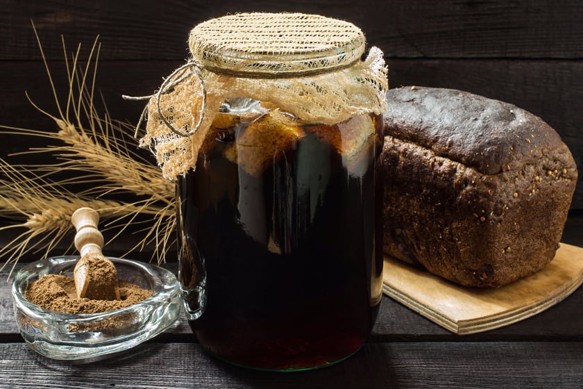 How to Make Kvass [Bread Kvass Recipe]