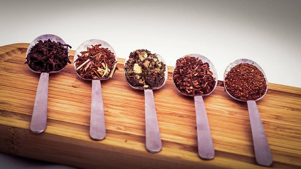 losse tea and spices in teaspoons